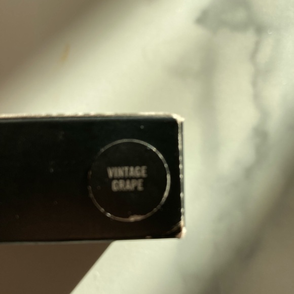 MAC Blush - Picture 2 of 3